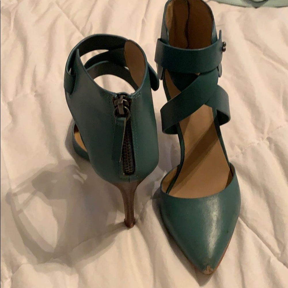 Joe’s teal heels